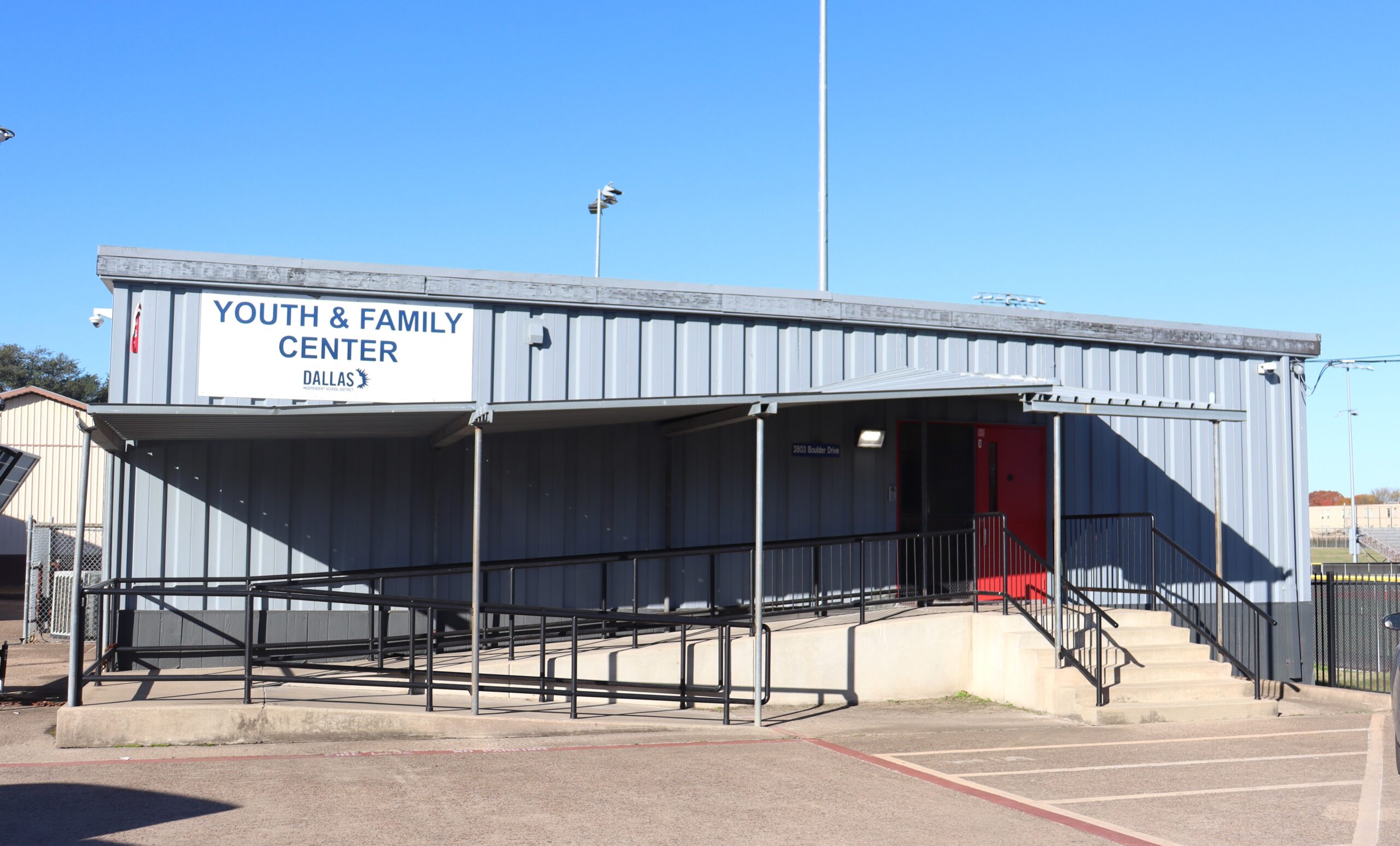 Redbird Youth & Family Clinic HHM Health Org.